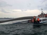 في فيتنام ، 34 قتيلاً في غرق قارب سياحي في خليج هالونج