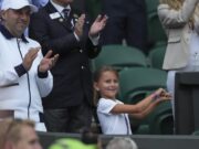 ابنة ديوكوفيتش تسرق العرض برقص النصر