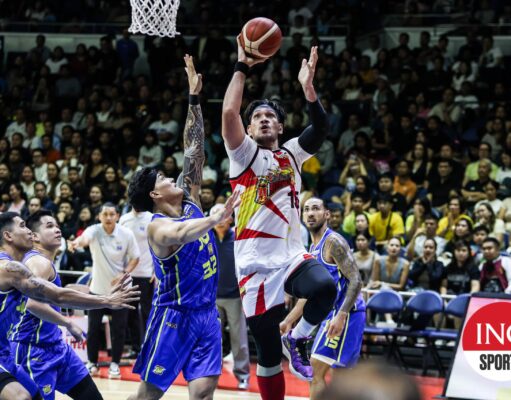 مخروط باستخدام معرض Gilas-Black Bears لملء بقايا كأس آسيا