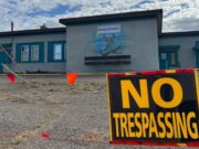 ساسك. RCMP Charge مالك “Queen of Canada” مجمع مع مسؤولي الاعتداء