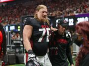 Falcons Place RT Kaleb McGary على IR نهاية الموسم