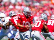 أعلى 25 Roundup: رقم 3 ولاية أوهايو تغلق القوس مانينغ ، رقم 1 تكساس