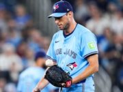 Blue Jays يخسر حيازته الوحيدة لرجال الشرق بعد خسارته أمام Red Sox ، يانكيز يفوز