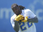 شواحن RB Najee Harris (العين) تم مسحه للاتصال ، قد يلعب الأسبوع 1