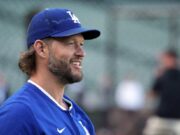 يحتل كلايتون كيرشو من دودجرز عمالقة قبل بداية المنزل النهائي