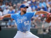 لألعاب القوى ، يقاتل أفراد العائلة المالكة من أجل الانتهاء من موسمها في ملاحظة إيجابية