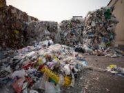 كيف يملأ الارتباك والإزعاج مدافن المكافحة قبل الميلاد بالمواد البلاستيكية القابلة لإعادة التدوير