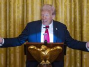 الصور | قاعة رقص بقيمة 250 مليون دولار: ترامب يقيم حفلاً للمانحين الأثرياء