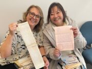 أخيرًا يلتقي أصدقاء المراسلة بعد 43 عامًا من كتابة الرسائل