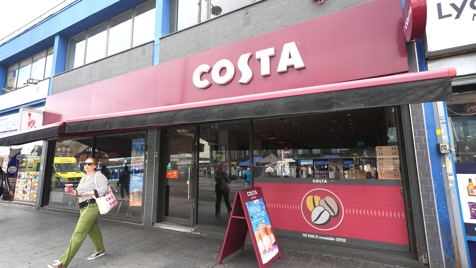 skynews-hot-chocolate-costa_6658117.jpg