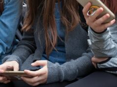 يقود مناصر كالغاري حملة وطنية لإحياء قانون الأضرار عبر الإنترنت لحماية الأطفال