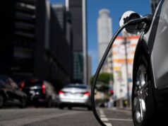 المكونات في التلوث؟ لماذا قد تحتاج كندا إلى إعادة التفكير في السيارة الكهربائية “الانتقالية”