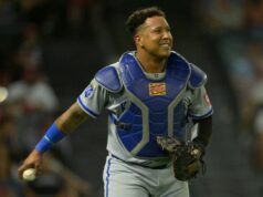 رويالز تمنح سي سلفادور بيريز عقدًا جديدًا لمدة عامين