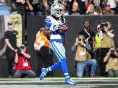 لا يوجد تفسير وراء جلوس Cowboys WRs في القيادة الأولى مقابل Raiders