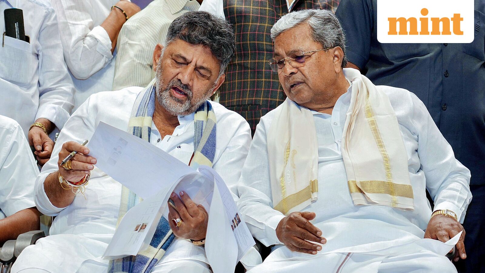 Siddaramaiah-and-DK-Shivakumar-ANI-_1764142949872_1764142994148_1764388825695.jpg