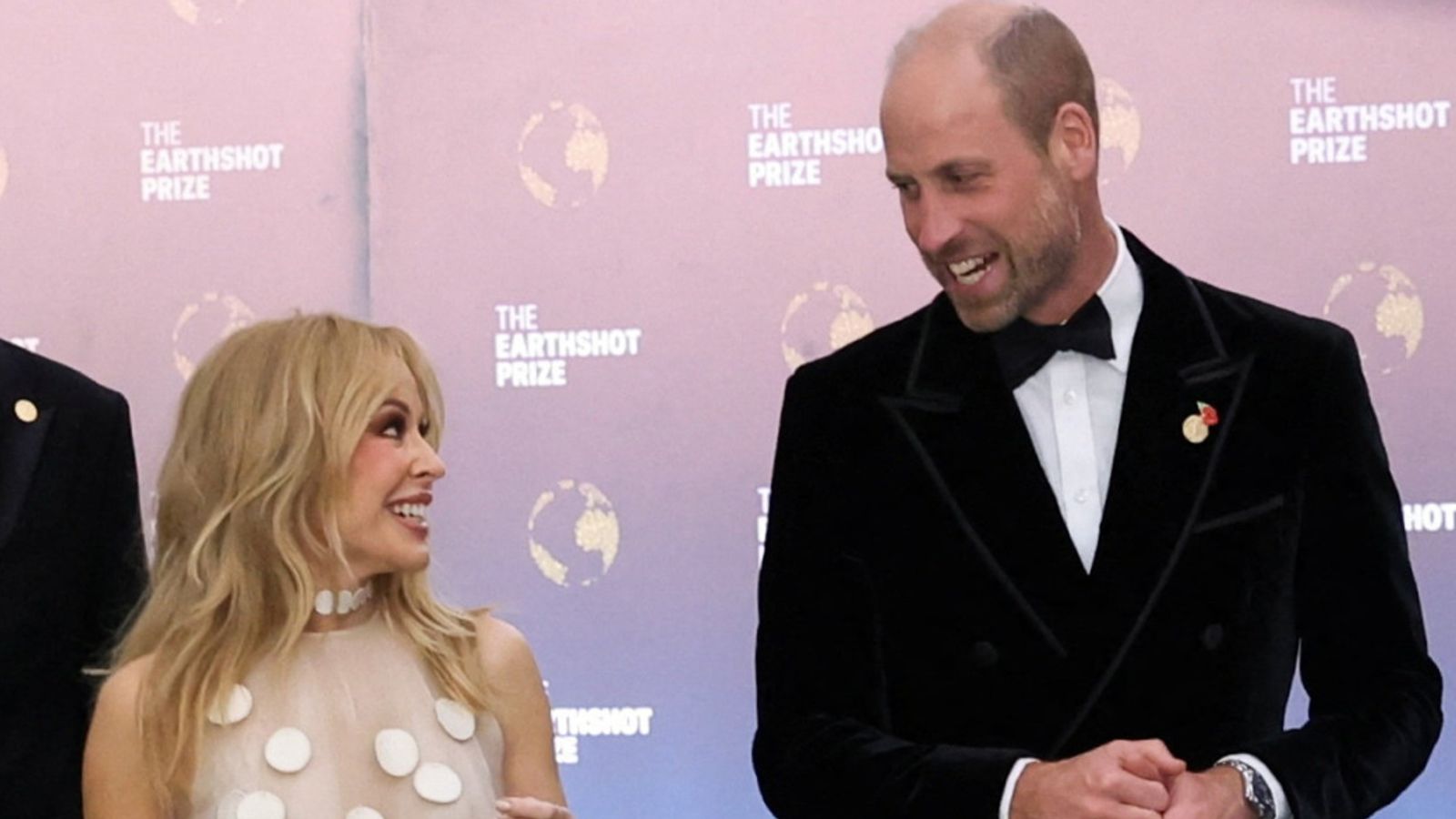 skynews-prince-william-kylie-minogue_7073334.jpg