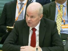 عضو مجلس إدارة هيئة الإذاعة البريطانية يقول للنواب إن التقارير عن انقلاب هيئة الإذاعة البريطانية “محض هراء” | أخبار الفنون والفنون