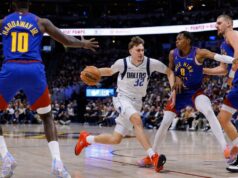 نمو كوبر فلاج يشجع مافريكس قبل مباراة هيت