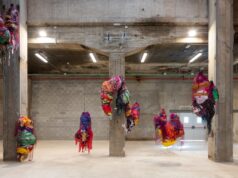 الفنانة الاسكتلندية نينا كالو تفوز بجائزة تيرنر 2025 لتعليقها منحوتات برشلونة ومعرض ليفربول | أخبار المملكة المتحدة